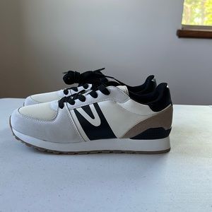 Tretorn beige, black and brown sneakers new without tags size 7.5